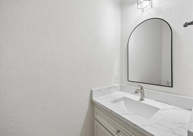 5th image of 800 Country Pl Dr #1102, Houston, TX 77079 | MLS# 18001869