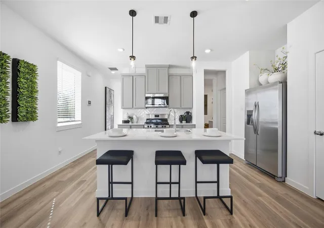Photo 3 of Single family home for sale at 7822 Rose Stem Dr, Houston, TX 77040 | MLS# 41172206 | Listing updated on 2026-09-20