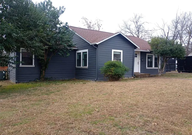 1st image of 625 E 13th Ave, Belton, TX 76513 | MLS# 42400423
