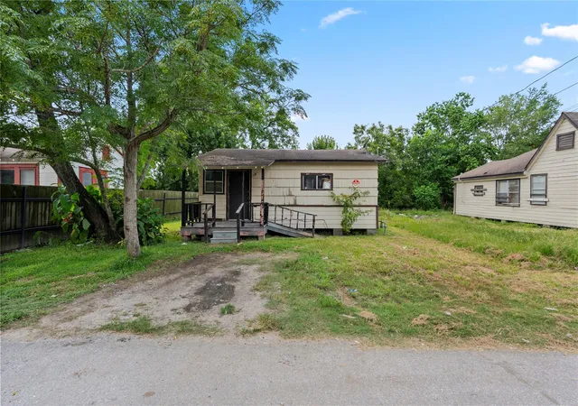 11th image of 7335 Parkes St, Houston, TX 77088 | MLS# 72855195