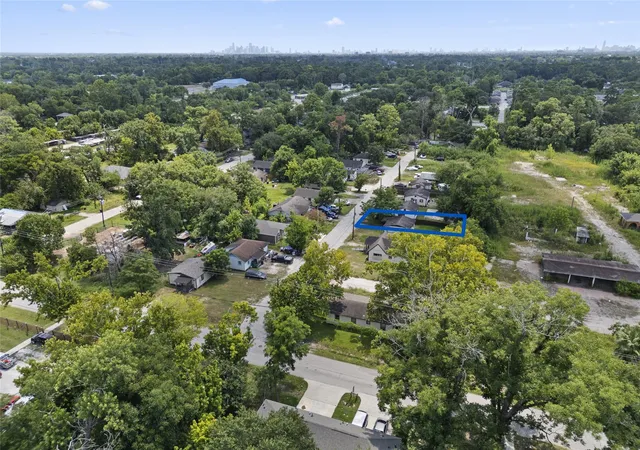 3rd image of 7335 Parkes St, Houston, TX 77088 | MLS# 72855195