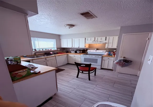 Photo 3 of Single family home for sale at 4607 Roserock Ln, Spring, TX 77388 | MLS# 4249875 | Listing updated on 2026-08-30