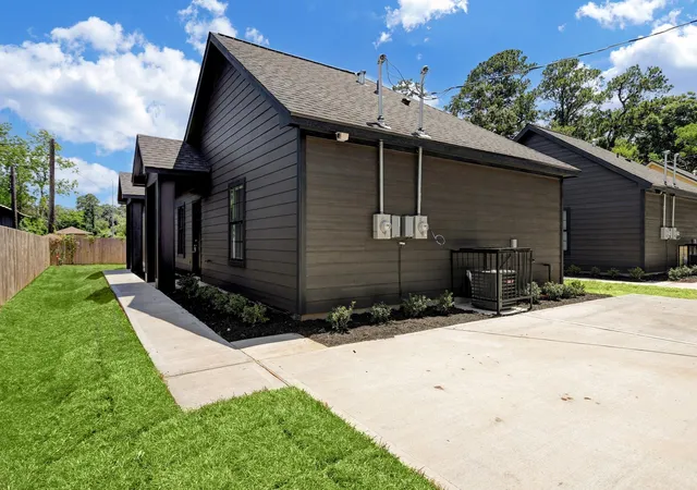 Photo 1 of Multi family home for sale at 5626 Kittridge St, Houston, TX 77028 | MLS# 43712251 | Listing updated on 2026-07-22