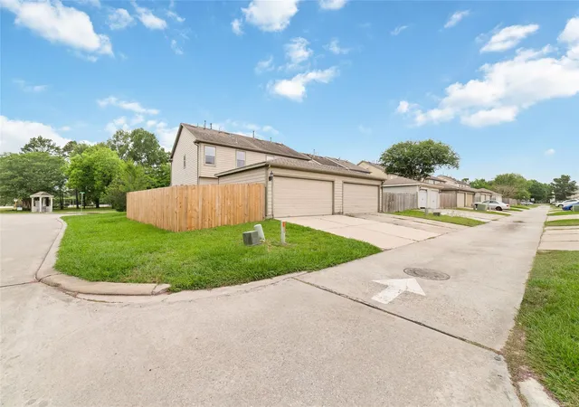 21st image of 23602 Youpon Lake Ln, Spring, TX 77373 | MLS# 73081384