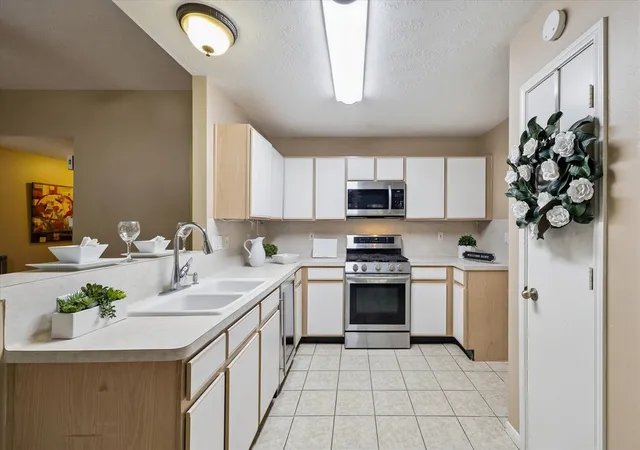4th image of 18135 Eganville Cir, Tomball, TX 77377 | MLS# 35037114