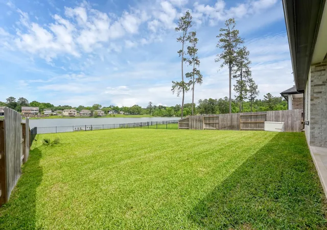 2nd image of 622 Paisley Harbor Ct, Conroe, TX 77304 | MLS# 73390581