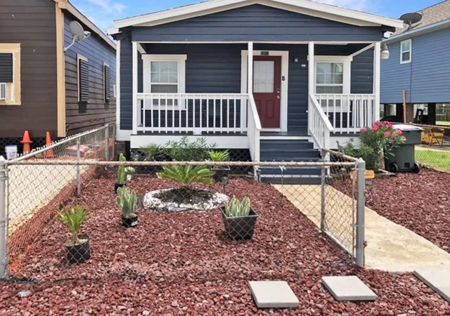 Photo 1 of Single family home for sale at 5313 Avenue K, Galveston, TX 77551 | MLS# 35727412 | Listing updated on 2026-08-28