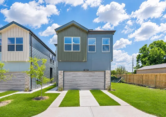 2nd image of 13503 Ivy Vine Ln, Houston, TX 77047 | MLS# 8825072