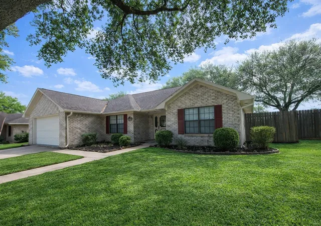Photo 3 of Sale Pending at 805 Bormann St, Brenham, TX 77833 | MLS# 23014714 | Listing updated on 2026-09-14