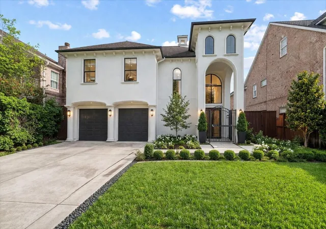 Photo 1 of Single family home for sale at 5430 Fairdale, Houston, TX 77056 | MLS# 98955236 | Listing updated on 2026-09-12