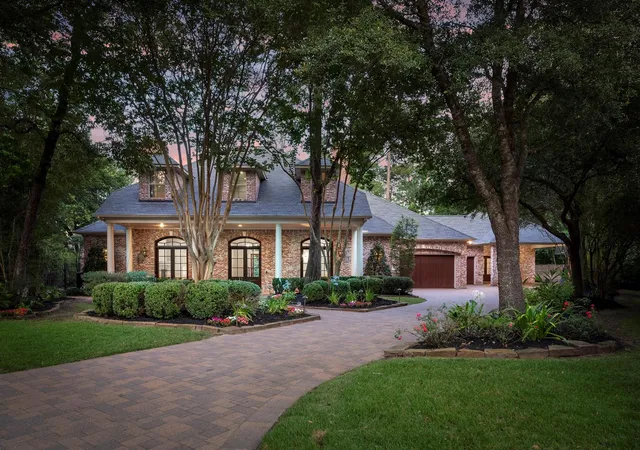 Homes for sale in The Woodlands, TX | 2 Hunnewell Wy, The Woodlands, TX 77382 | MLS# 85536420