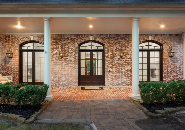 Homes for sale in The Woodlands, TX | 2 Hunnewell Wy, The Woodlands, TX 77382 | MLS# 85536420