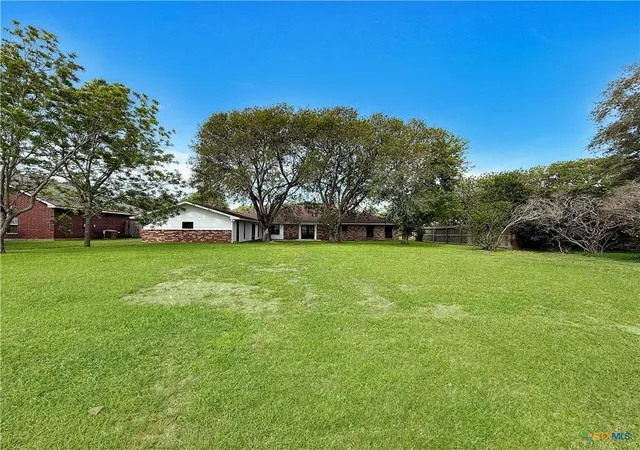 Photo 3 of Single family home for sale at 420 El Camino Real St, Port Lavaca, TX 77979 | MLS# 7952610 | Listing updated on 2026-09-20