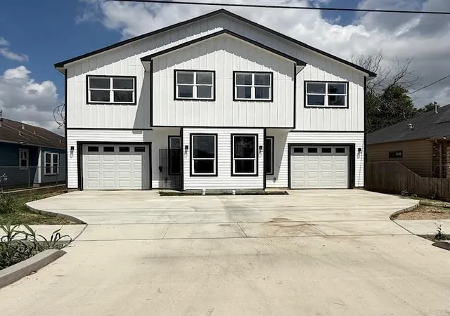 Photo 1 of Single family home for sale at 4607 Clover St, Houston, TX 77051 | MLS# 70988604 | Listing updated on 2026-05-04