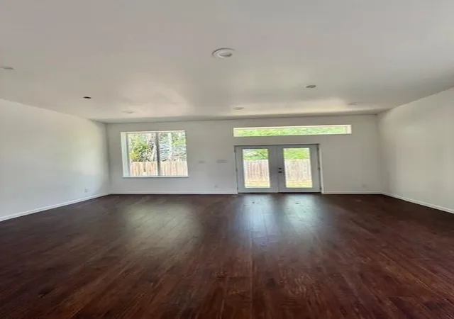 Photo 3 of Single family home for sale at 4607 Clover St, Houston, TX 77051 | MLS# 70988604 | Listing updated on 2026-05-04
