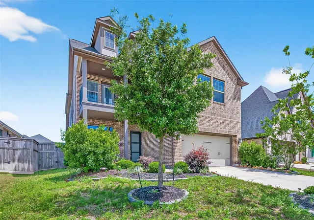 Photo 3 of Single family home for sale at 4207 Maple Glen Dr, Fulshear, TX 77441 | MLS# 49766805 | Listing updated on 2026-08-06