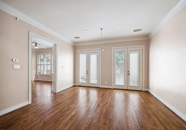 3rd image of 5747 Longmont Ln, Houston, TX 77057 | MLS# 51777690