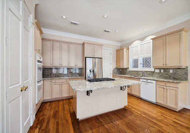 5th image of 5747 Longmont Ln, Houston, TX 77057 | MLS# 51777690