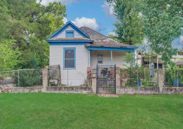 Single family home for sale at 1103 Harrington St, Houston, TX 77009 | MLS# 79247218