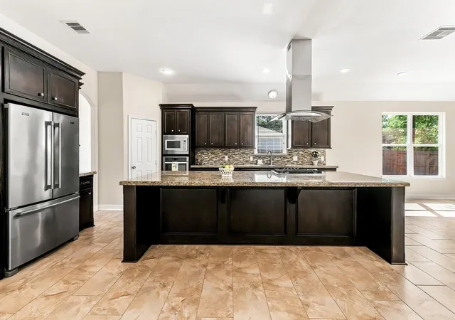 Photo 3 of Single family home for sale at 3676 Pin Oak Dr, Conroe, TX 77301 | MLS# 11580756 | Listing updated on 2026-09-20