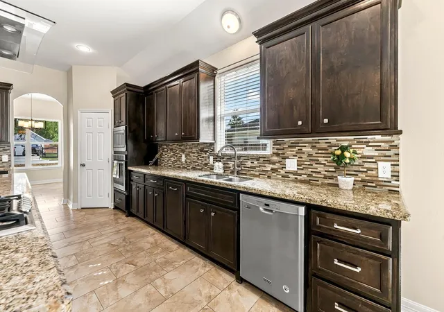 Photo 4 of Single family home for sale at 3676 Pin Oak Dr, Conroe, TX 77301 | MLS# 11580756 | Listing updated on 2026-09-20
