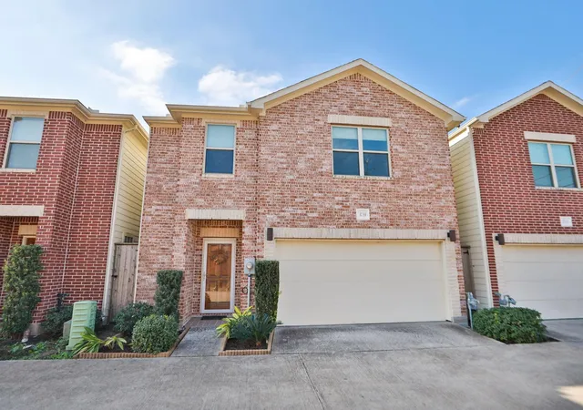 Photo 2 of Single family home for sale at 3739 Main Poplar Dr, Houston, TX 77025 | MLS# 94572704 | Listing updated on 2026-08-18