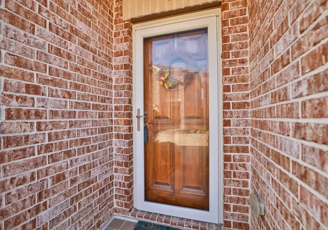 Photo 4 of Single family home for sale at 3739 Main Poplar Dr, Houston, TX 77025 | MLS# 94572704 | Listing updated on 2026-08-18