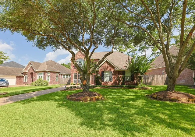 Photo 2 of Single family home for sale at 15602 Chapel Lake Dr, Cypress, TX 77429 | MLS# 63509413 | Listing updated on 2026-09-13