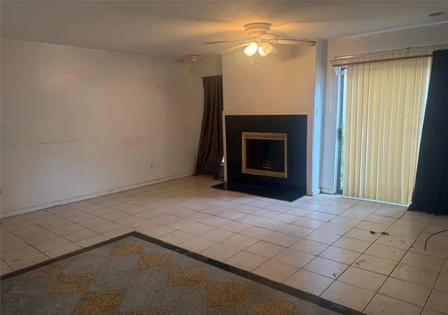 2nd image of 6701 Sands Point Dr #63, Houston, TX 77074 | MLS# 10341589