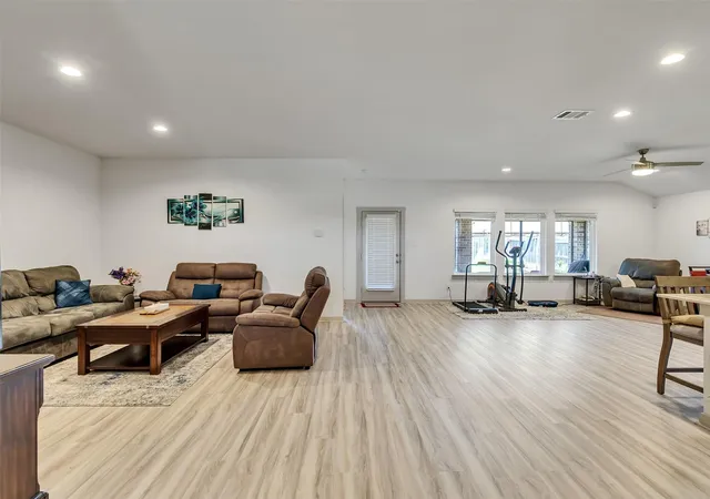 5th image of 3438 Lake Landing Ln, Missouri City, TX 77459 | MLS# 60300295