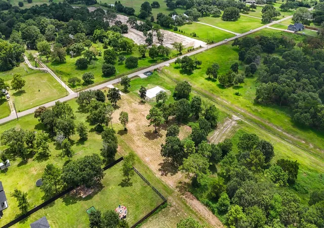 3rd image of 3680 County Road 326, Alvin, TX 77511 | MLS# 29518553