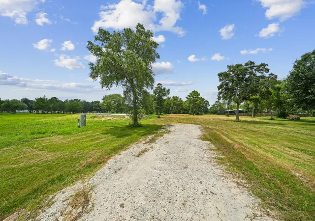 4th image of 3680 County Road 326, Alvin, TX 77511 | MLS# 29518553