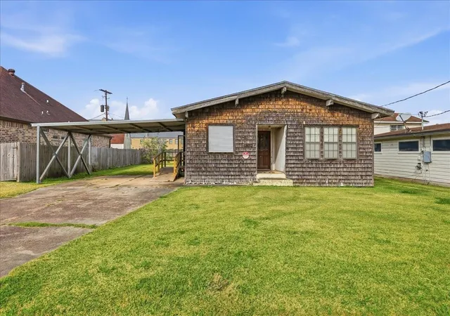 1st image of 2126 7th St, Port Neches, TX 77651 | MLS# 60253951