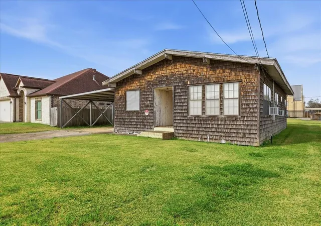 2nd image of 2126 7th St, Port Neches, TX 77651 | MLS# 60253951