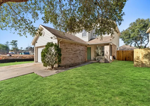 Photo 2 of Single family home for sale at 7218 Cool Springs Ct, Magnolia, TX 77354 | MLS# 67338368 | Listing updated on 2026-09-24