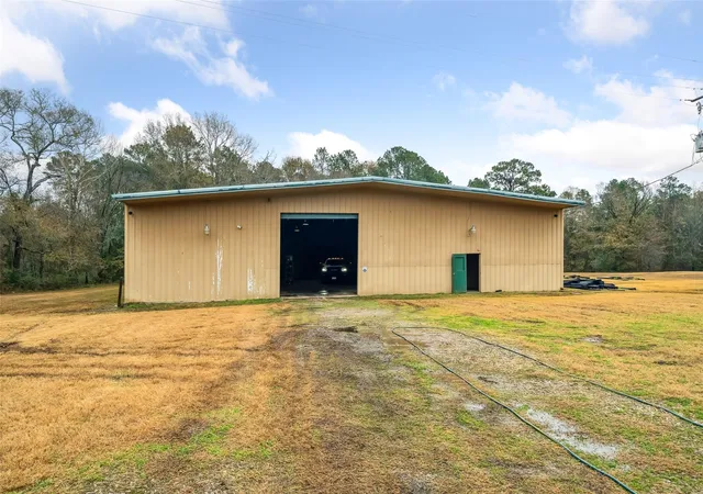 2nd image of 21405 Fm 787 Rd W, Cleveland, TX 77327 | MLS# 46659574