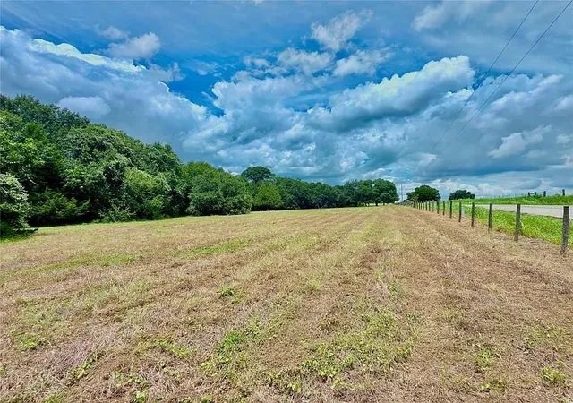6th image of 0 Flewellen, Brenham, TX 77833 | MLS# 89575813
