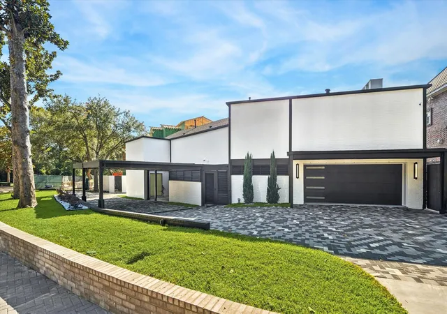 Homes for sale in Houston, TX | 13 Tiel Way, Houston, TX 77019 | MLS# 96970350