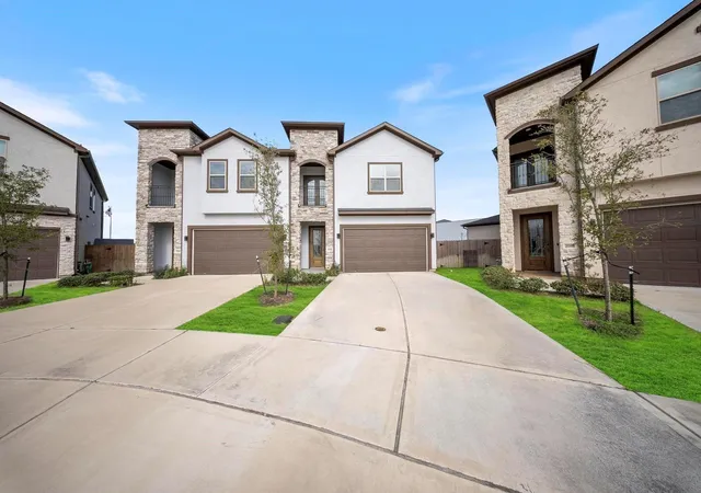 Photo 1 of Townhouse for sale at 2015 Olivos St, Missouri City, TX 77459 | MLS# 90636722 | Listing updated on 2026-09-01