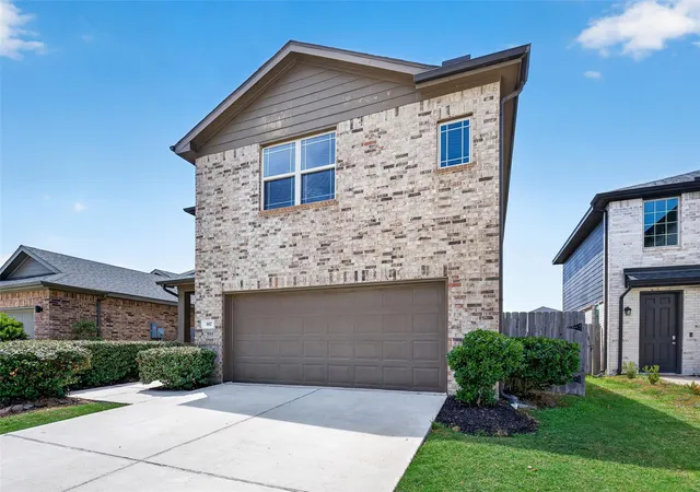 Photo 3 of Single family home for sale at 187 Lucky Manor Ln, La Porte, TX 77571 | MLS# 85269086 | Listing updated on 2026-08-31