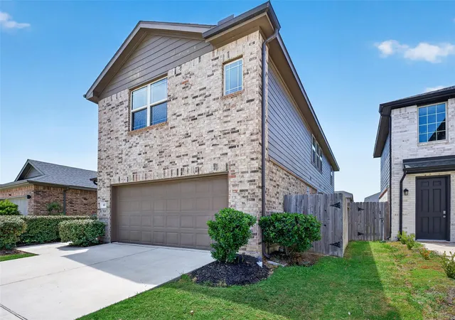 Photo 3 of Single family home for sale at 187 Lucky Manor Ln, La Porte, TX 77571 | MLS# 85269086 | Listing updated on 2026-08-31