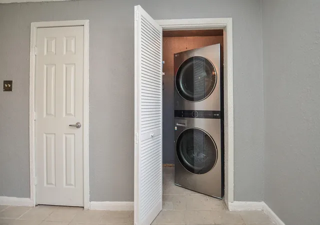 2nd image of 7900 Westheimer Rd, Houston, TX 77063