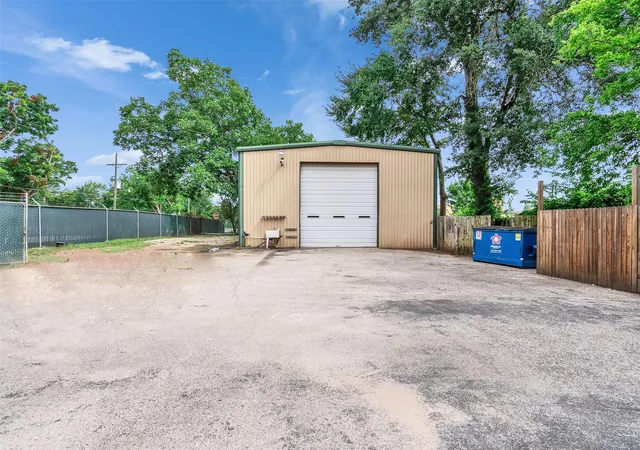 Photo 26 of Land for sale at 301 Murray St, Conroe, TX 77301 | MLS# 81457071 | Listing updated on 2026-07-18