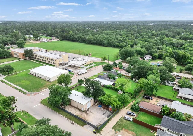 Photo 3 of Land for sale at 301 Murray St, Conroe, TX 77301 | MLS# 81457071 | Listing updated on 2026-07-18