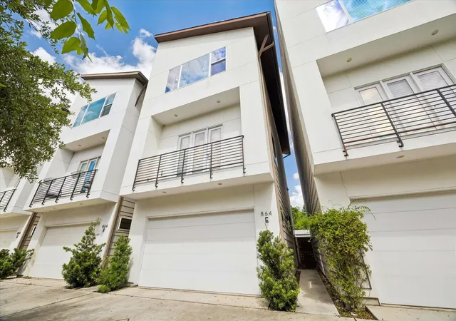 Photo 1 of Single family home for sale at 864 Wakefield Dr #E, Houston, TX 77018 | MLS# 22102040 | Listing updated on 2026-09-21