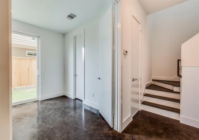 2nd image of 2345 Sperber Ln, Houston, TX 77003 | MLS# 41326309