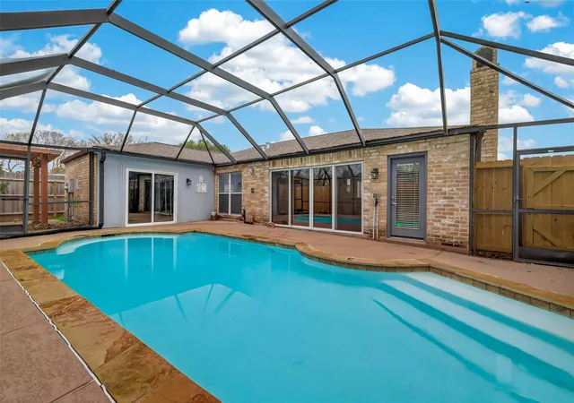Photo 1 of Single family home for sale at 2130 Round Lake Dr, Houston, TX 77077 | MLS# 44018148 | Listing updated on 2026-08-06