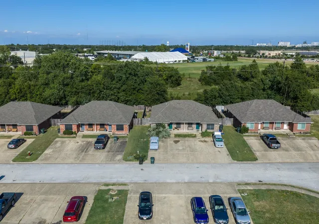 1st image of 1725 Rock Hollow Loop, Bryan, TX 77807 | MLS# 68979444