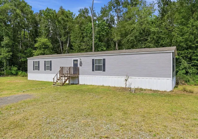 Photo 3 of Single family home for sale at 216 Newman Ct, Conroe, TX 77303 | MLS# 29453760 | Listing updated on 2026-08-31