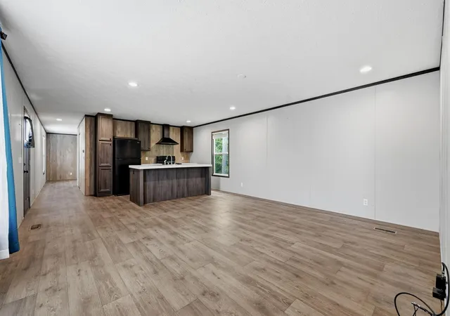Photo 4 of Single family home for sale at 216 Newman Ct, Conroe, TX 77303 | MLS# 29453760 | Listing updated on 2026-08-31